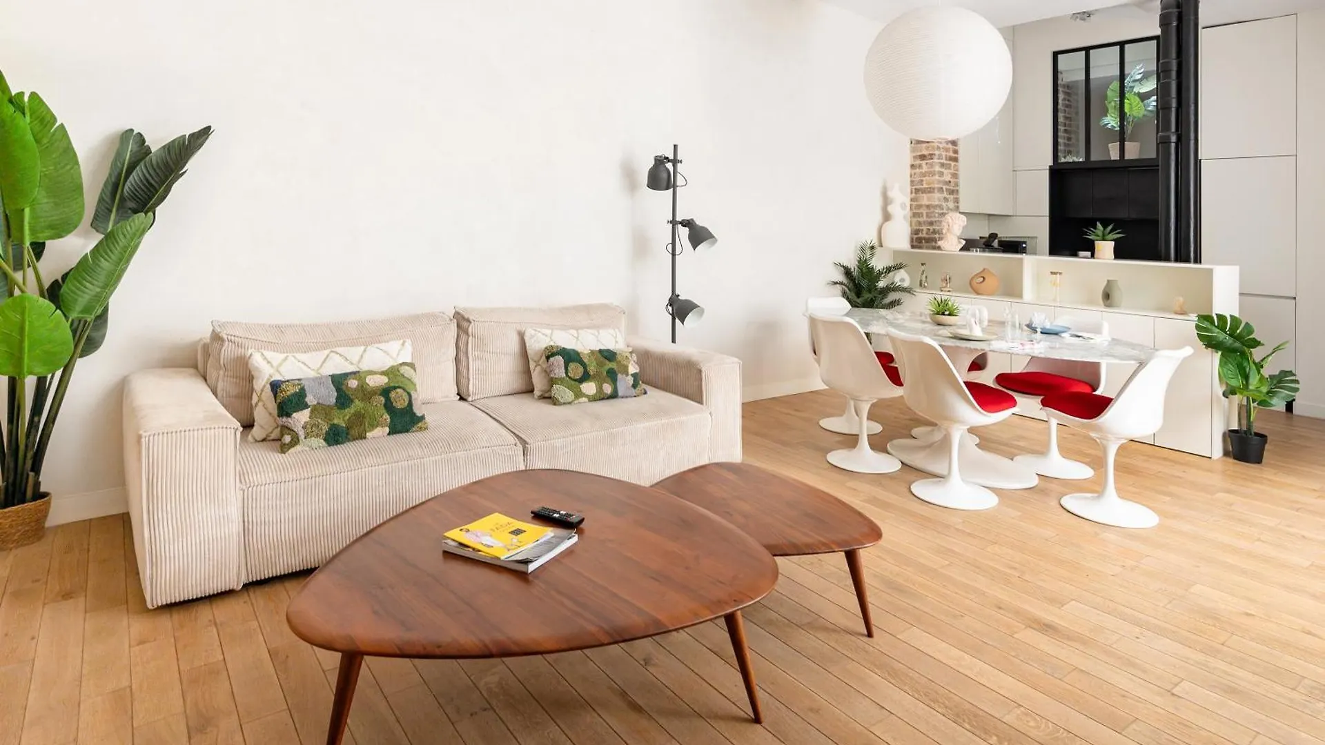 Apartment Part Of Saint-germain-des Pres / 3 Bedrooms Paris